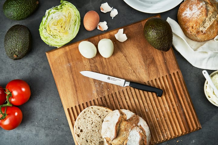 Zwilling Four star sahalaitainen yleisveitsi 13 cm, Musta-ruostumaton teräs Zwilling