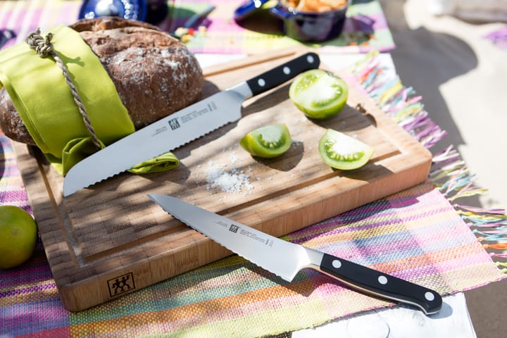 Zwilling Pro kompakti sahalaitainen kokkiveitsi 14 cm, Musta-ruostumaton teräs Zwilling