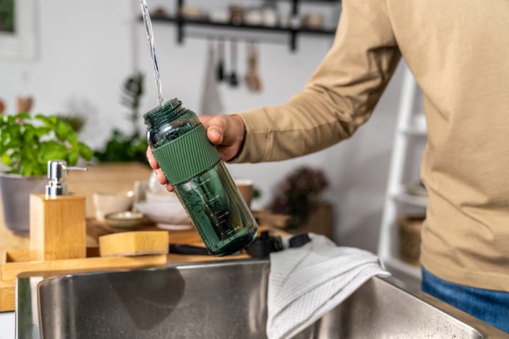Zwilling vesipullo 68 cl, Tummanvihreä tritan. Zwilling
